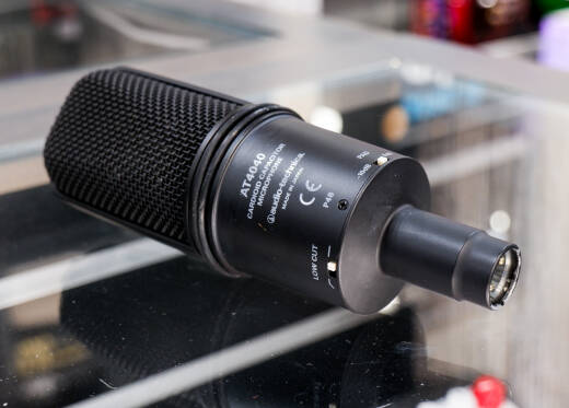 Audio-Technica AT4040 Condenser Microphone | Long & McQuade